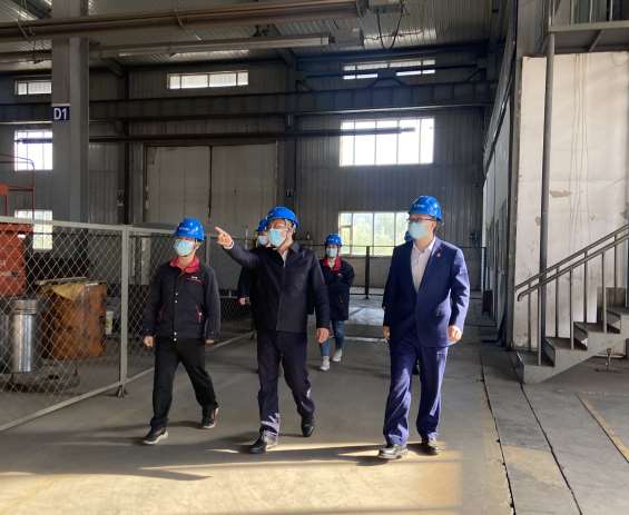 四平市稅務(wù)局局長(zhǎng)于洋、交通銀行四平支行行長(zhǎng)王玉眾一行到我司蒞臨指導(dǎo)